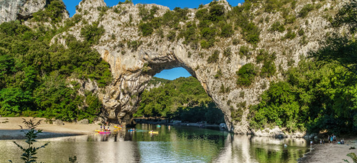 visitez Vallon Pont d'Arc en Ardèche à partirde l'hôtel